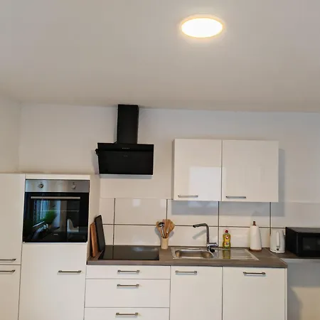 Neu Monteurhaus Und 5 Betten Parkplatz 24h Checkin