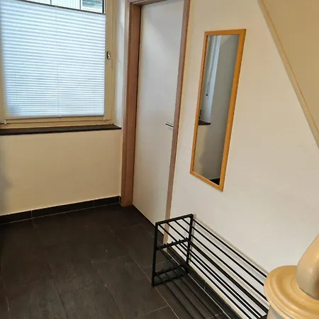 Neu Monteurhaus Und 5 Betten Parkplatz 24h Checkin 펜션