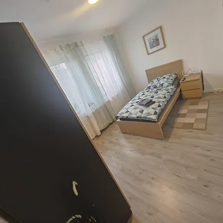 펜션 Neu Monteurhaus Und 5 Betten Parkplatz 24h Checkin