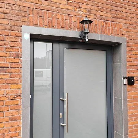 Neu Monteurhaus Und 5 Betten Parkplatz 24h Checkin 펜션